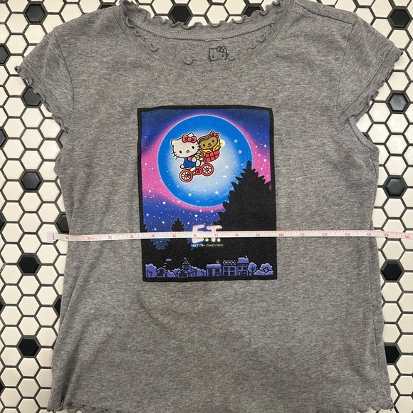 Hello Kitty Grey Short Sleeve Tee with Colorful E.T. Space Graphic - Picture 5 of 5